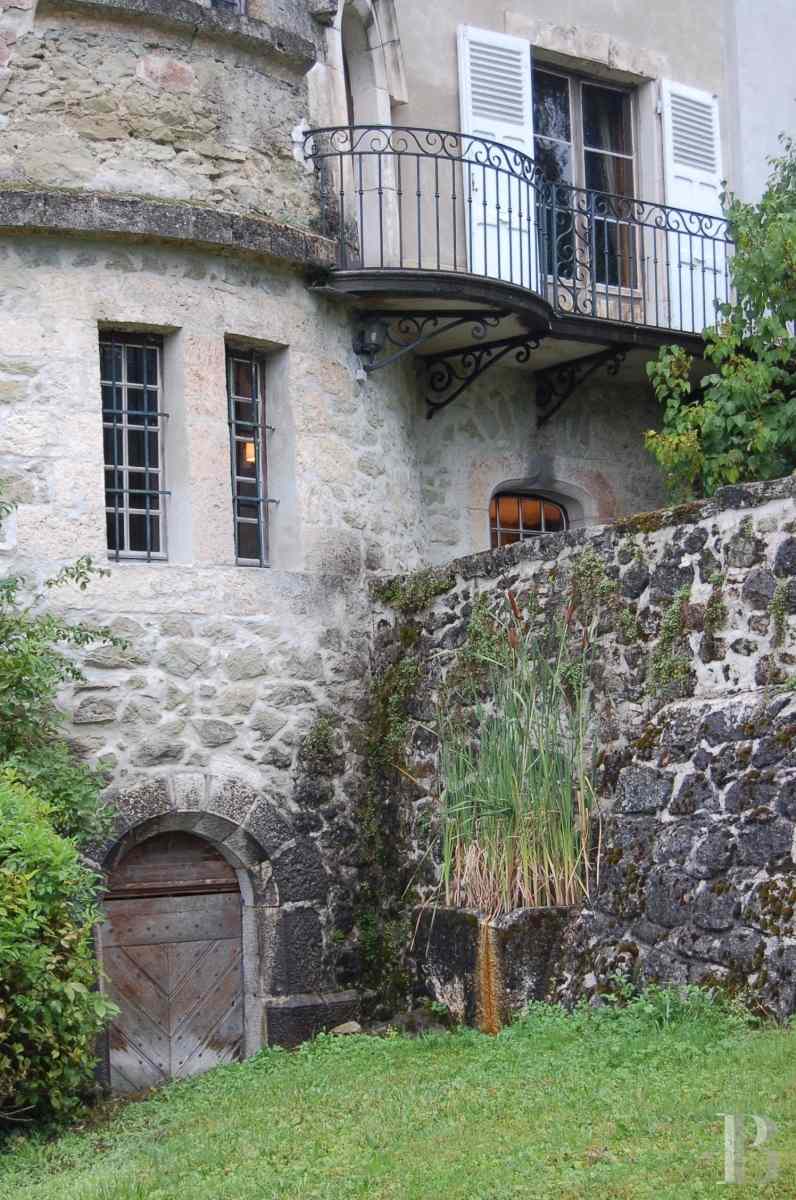 A village chateau near to Lake Bourget an hour from Geneva between Aix