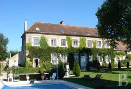 Castles / chateaux for sale - burgundy - 90 minutes south of Paris,-18th century manor house