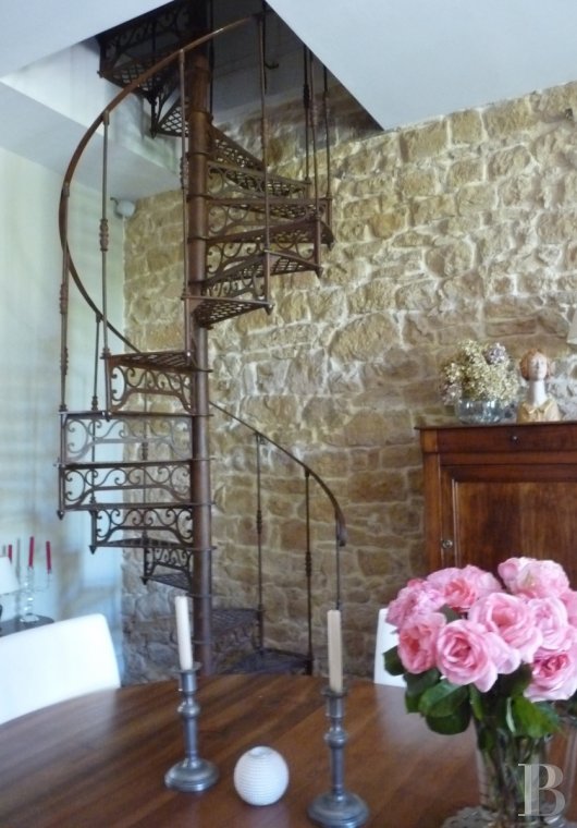 aquitaine - An 18th century house with a courtyard and garden <br/>in one of Green Perigord's little towns