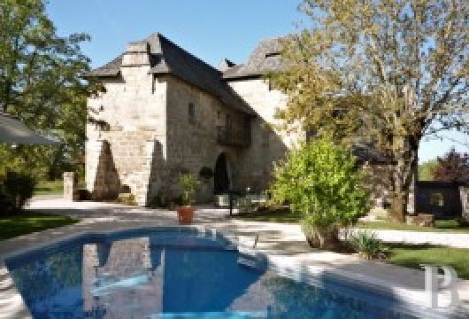 Historic buildings for sale - limousin - Former, 16th century canons� residence- with French MH classification