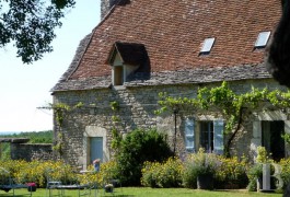 Character houses for sale - midi-pyrenees - Quercy: Caussenard-style estate-with 64 continuous acres