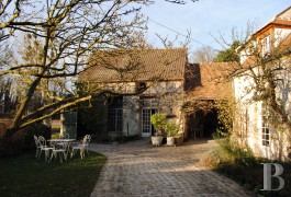 les corps de ferme &agrave; vendre - picardie - A moins de 1h de Paris, proche de Senlis, ancienne ferme 17&egrave;me S. et ses d&eacute;pendances