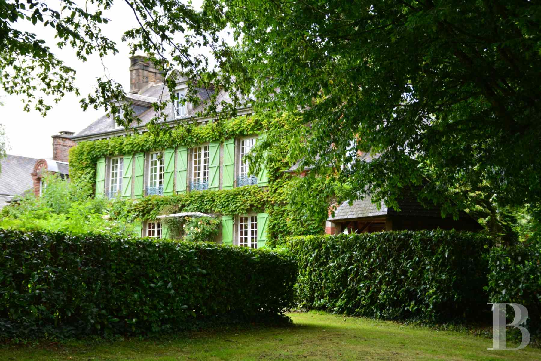 An attractive residence in parklands near to MontSaintMichel