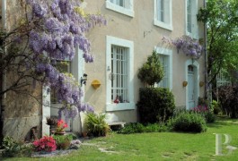 Residences for sale - languedoc-roussillon - In Languedoc,-large set of buildings  