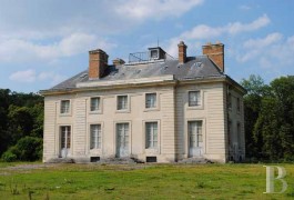 Historic buildings for sale - ile-de-france - In Saint-Germain-en-Laye forest,-18th century, listed hunting lodge 
