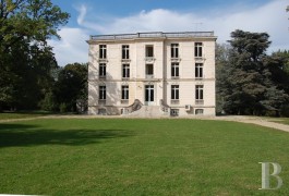 les ch�teaux &agrave; vendre - ile-de-france - En Nord Seine et Marne,-ch&acirc;teau Trianon d�&eacute;poque 1910