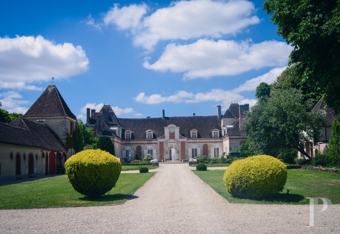 En Bourgogne, dans l’Yonne, un château du 17e siècle ouvert à tous les arts et toutes les cultures - photo  n°11