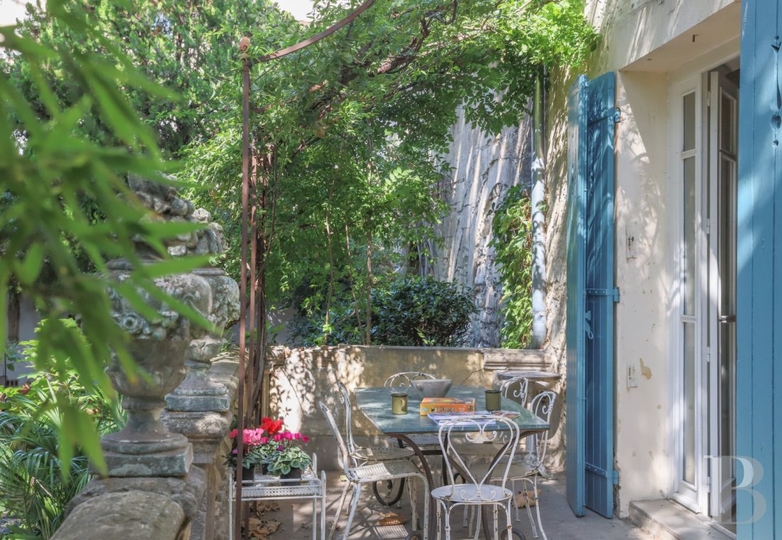 Dans le centre d’Avignon, deux maisons de ville et leurs trois jardins - photo  n°5