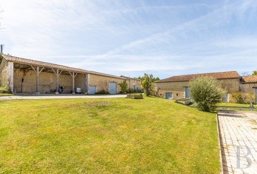 maisons de caractere a vendre poitou charentes   - 14