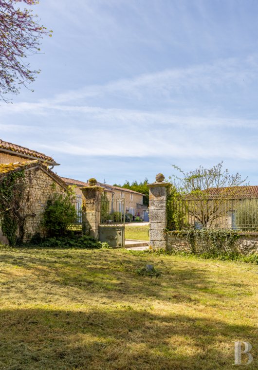 maisons de caractere a vendre poitou charentes   - 15