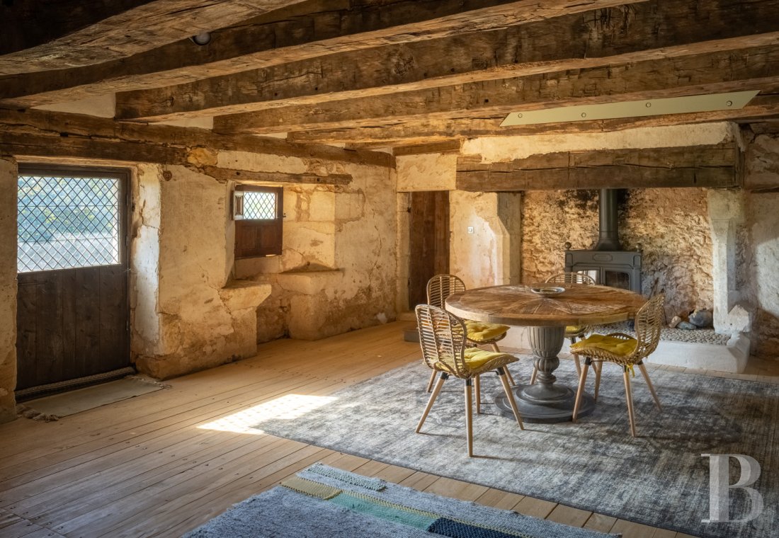 En Dordogne, entre Bergerac et Saint-Astier, un domaine du 14e siècle entouré de 13 hectares de bois et prairies - photo  n°25