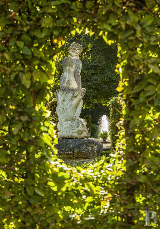 Sur les bords de Loire à l’est de Tours, les dépendances d’un manoir du 18e siècle et son jardin labellisé « remarquable » - photo  n°17