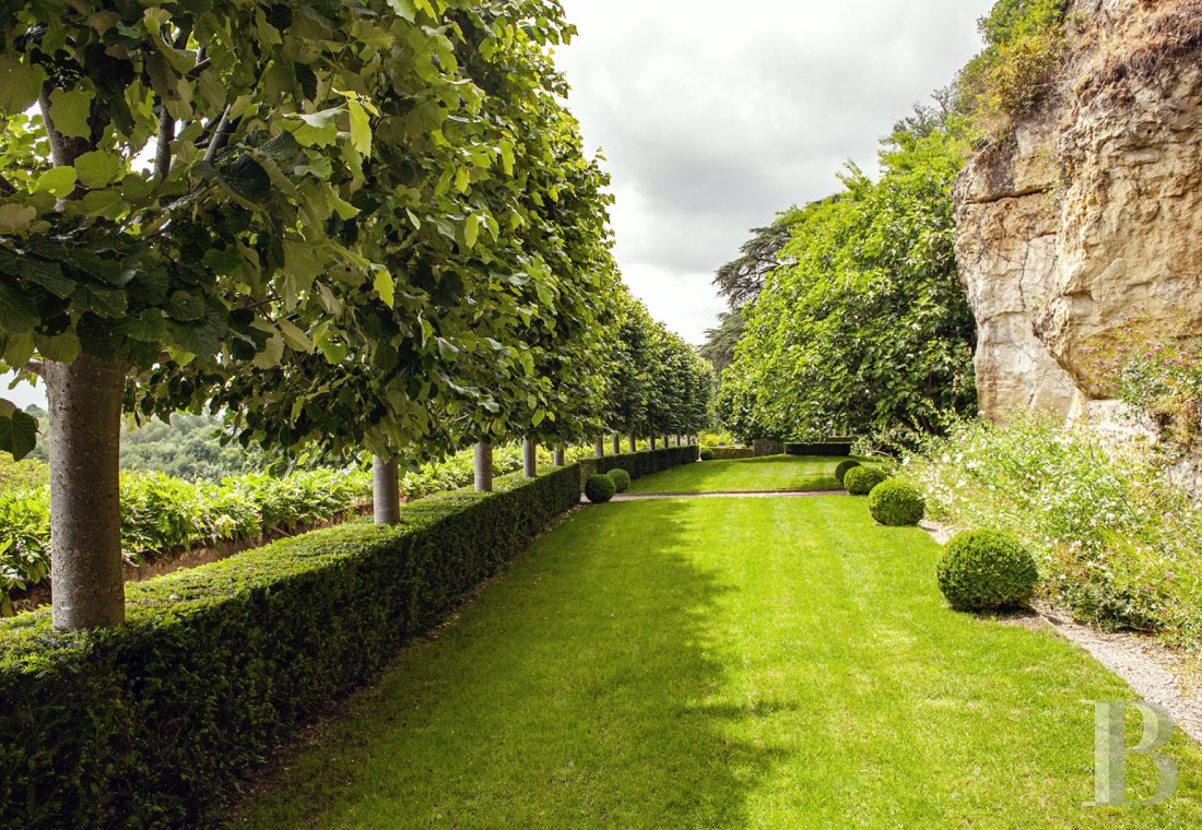Sur les bords de Loire à l’est de Tours, les dépendances d’un manoir du 18e siècle et son jardin labellisé « remarquable » - photo  n°18