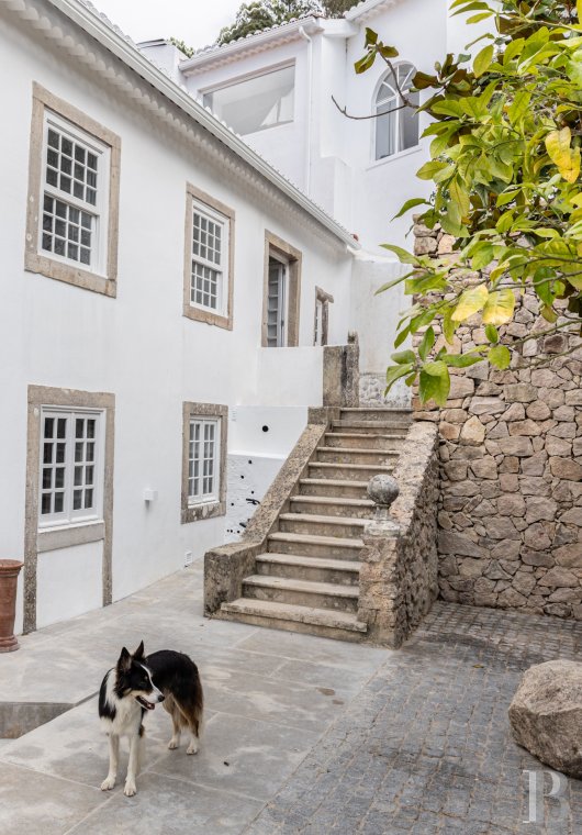 A proximité de Lisbonne, à l’entrée du parc naturel de Sintra-Cascais, une maison de village avec jardin, terrasses et patios - photo  n°30