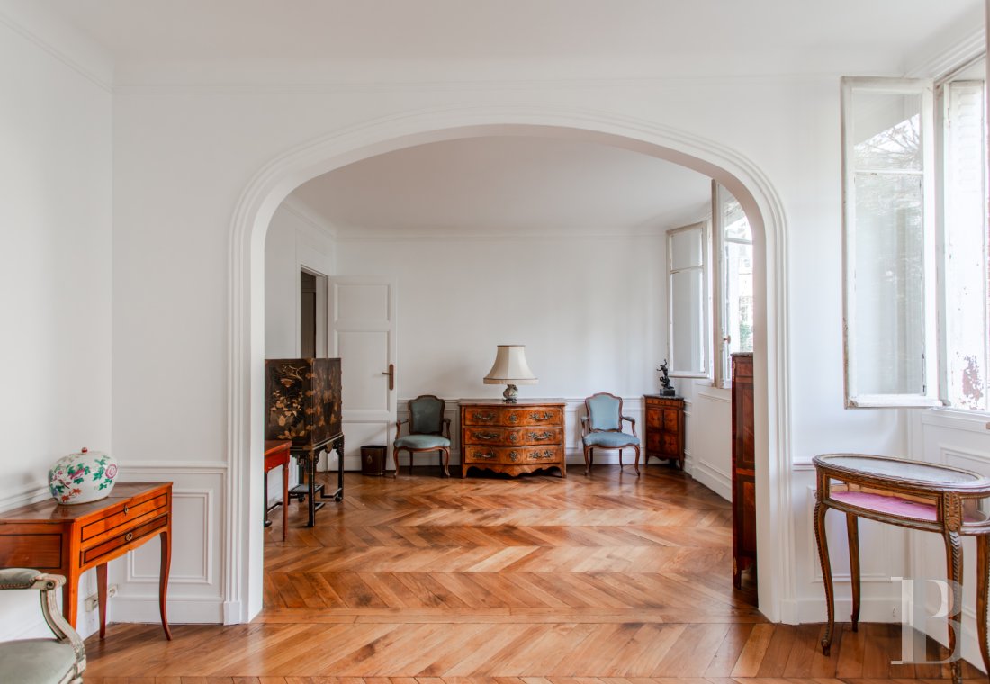 appartements à vendre - paris - Rive droite, dans la prestigieuse villa des Ternes du 17e arrondissement, un appartement de 95 m² et ses deux chambres, au sein d'une résidence de 1932