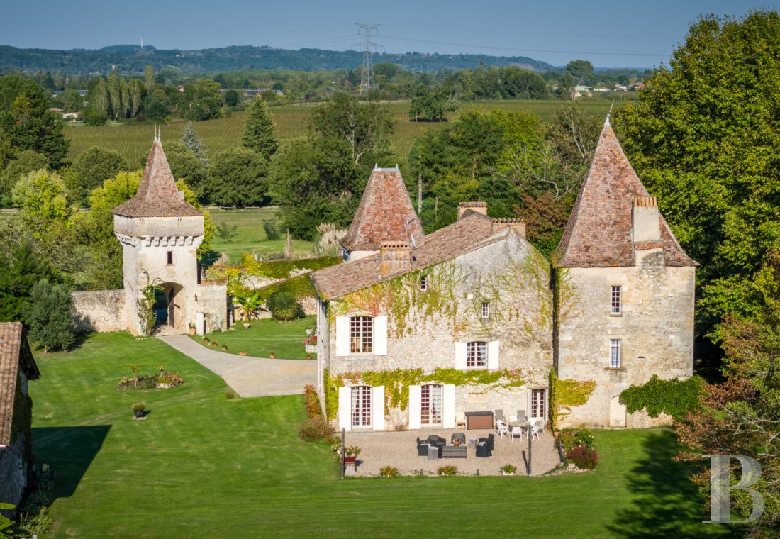 Au nord-est de la Gironde, en limite de la Dordogne, un château de famille du 11e siècle - photo  n°35