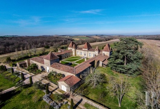 Vente De Chateaux En Sud Ouest Perigord Dordogne Quercy Limousin Patrice Besse Chateaux Et Demeures De France Agence Immobiliere Specialisee Dans La Vente De Chateaux