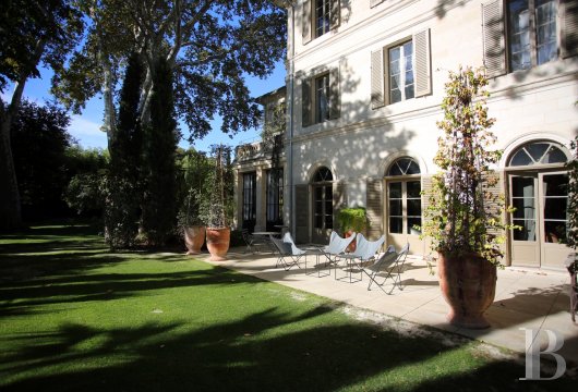 Dans la Cité des papes,  un ancien hôtel particulier transformé en maison d’hôtes au milieu du plus grand jardin privé de la ville - photo  n°3
