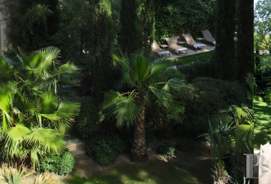 Dans la Cité des papes,  un ancien hôtel particulier transformé en maison d’hôtes au milieu du plus grand jardin privé de la ville - photo  n°8