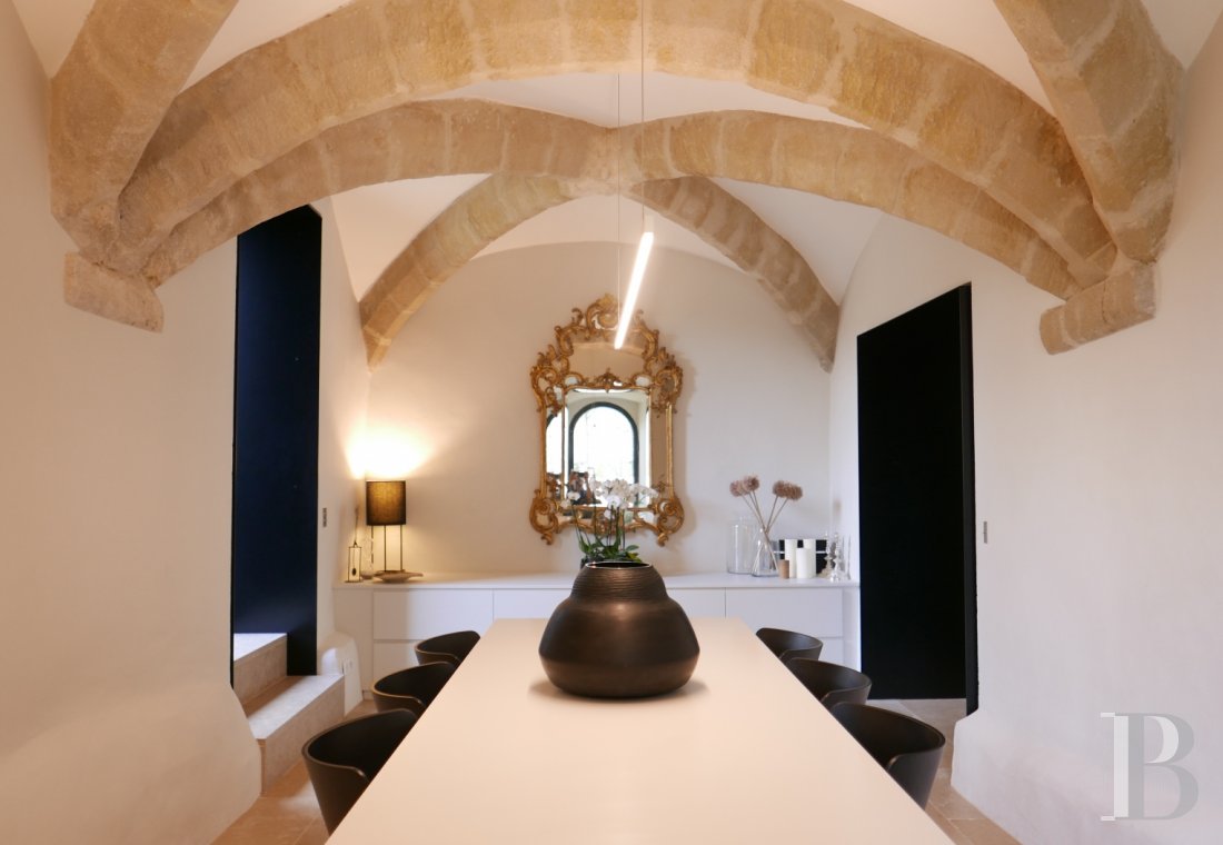 En plein cœur du Gard, non loin d’Uzès, une tour millénaire et contemporaine - photo  n°15