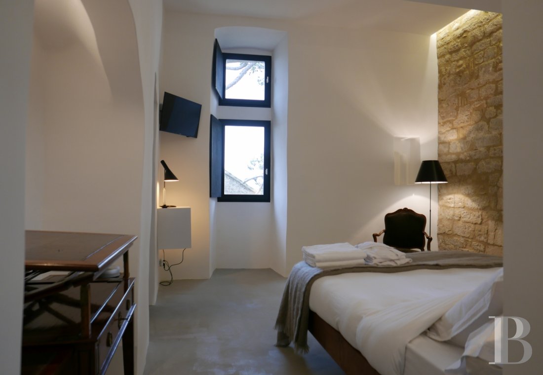 En plein cœur du Gard, non loin d’Uzès, une tour millénaire et contemporaine - photo  n°26