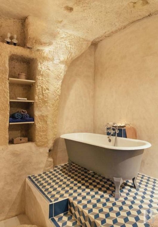 Dans le Val de Loire, face à Amboise,  une maison troglodytique tout en confort et lumière - photo  n°24