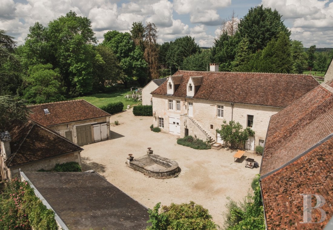 Au sud d’Auxerre, au bord de l’Yonne, un domaine du 18e s.  ouvert à toutes les villégiatures - photo  n°33