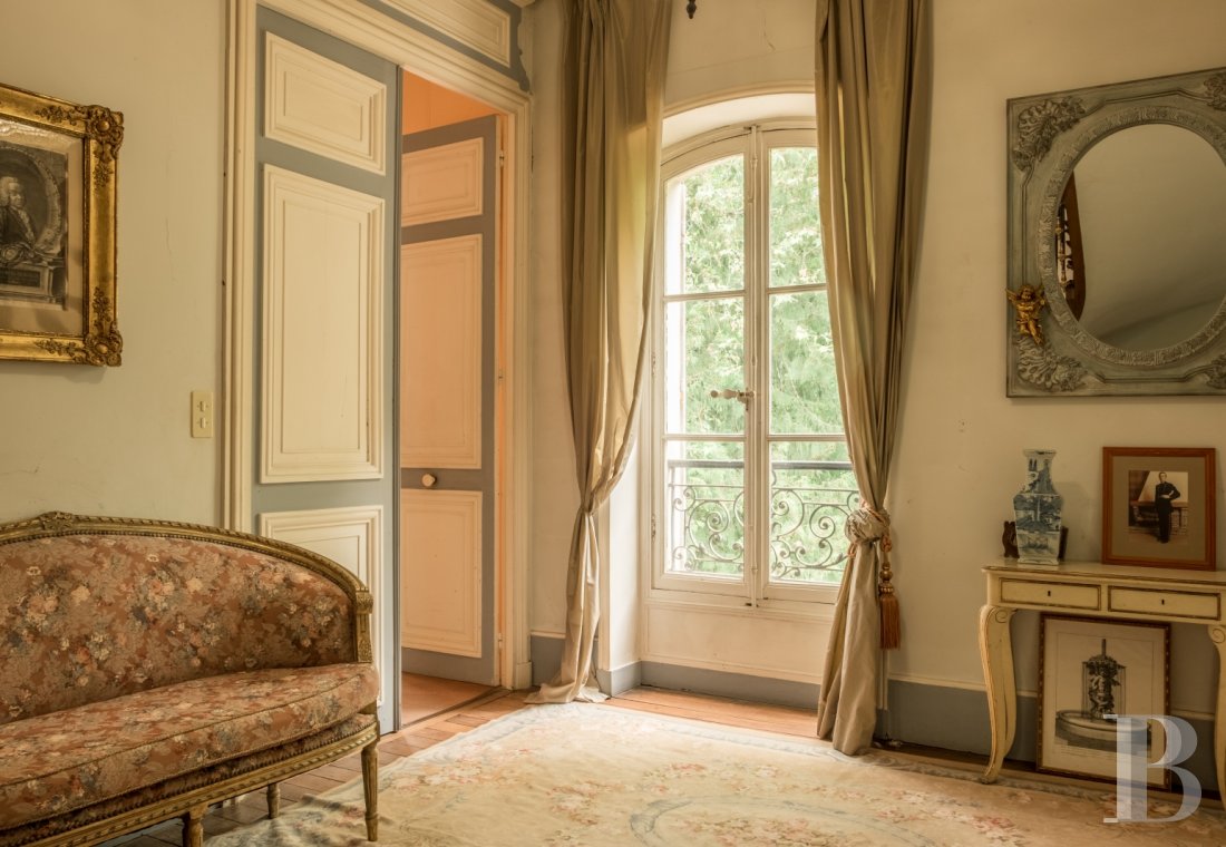 Au sud d’Auxerre, au bord de l’Yonne, un domaine du 18e s.  ouvert à toutes les villégiatures - photo  n°9