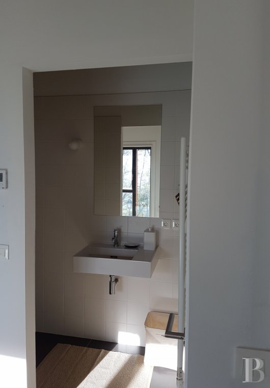 Au sud-ouest de Briançon,  un chalet contemporain dominant la vallée de la Durance - photo  n°12