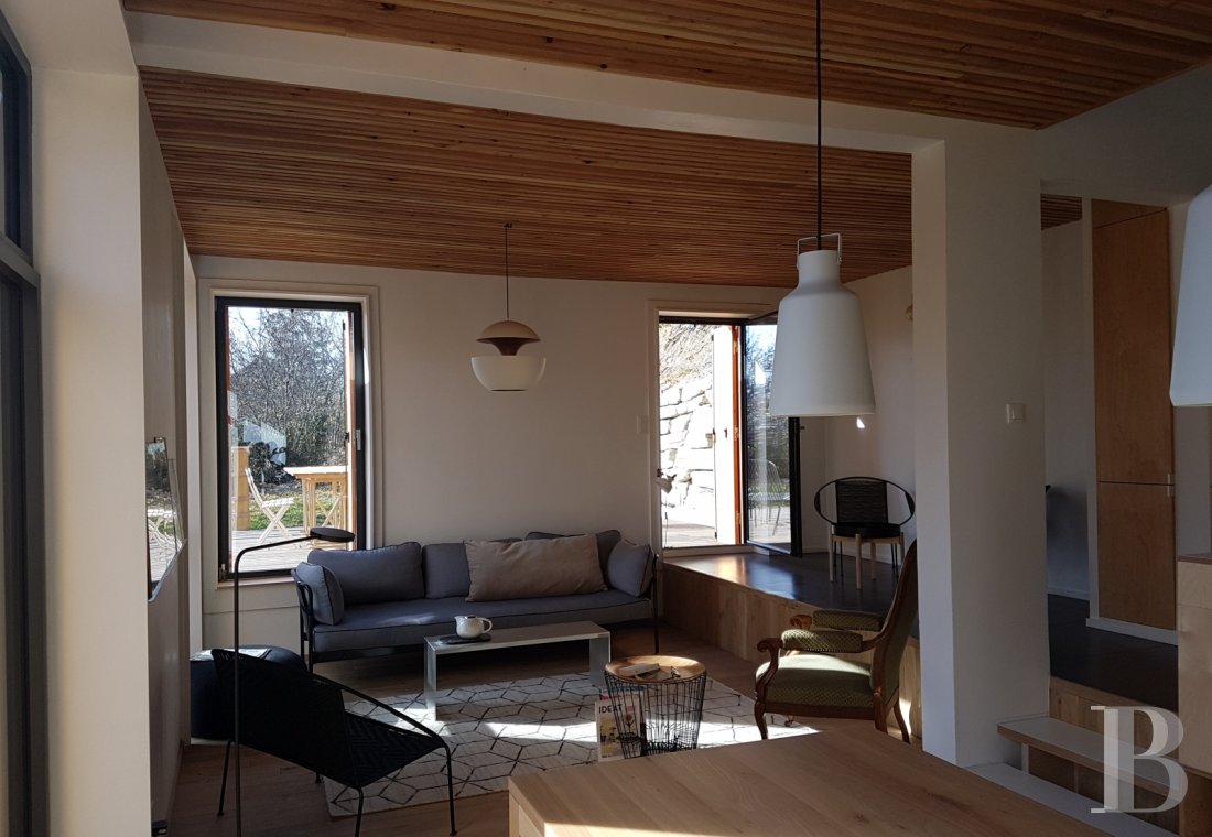 Au sud-ouest de Briançon,  un chalet contemporain dominant la vallée de la Durance - photo  n°8