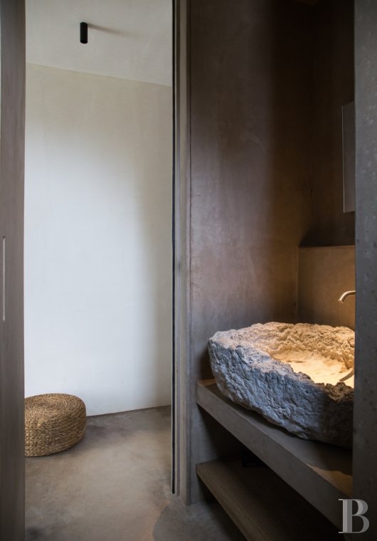 En Italie du sud, dans les Pouilles, ouverte à la villégiature, la Casa di Monti entre deux mers  et un  océan d'oliviers millénaires - photo  n°28