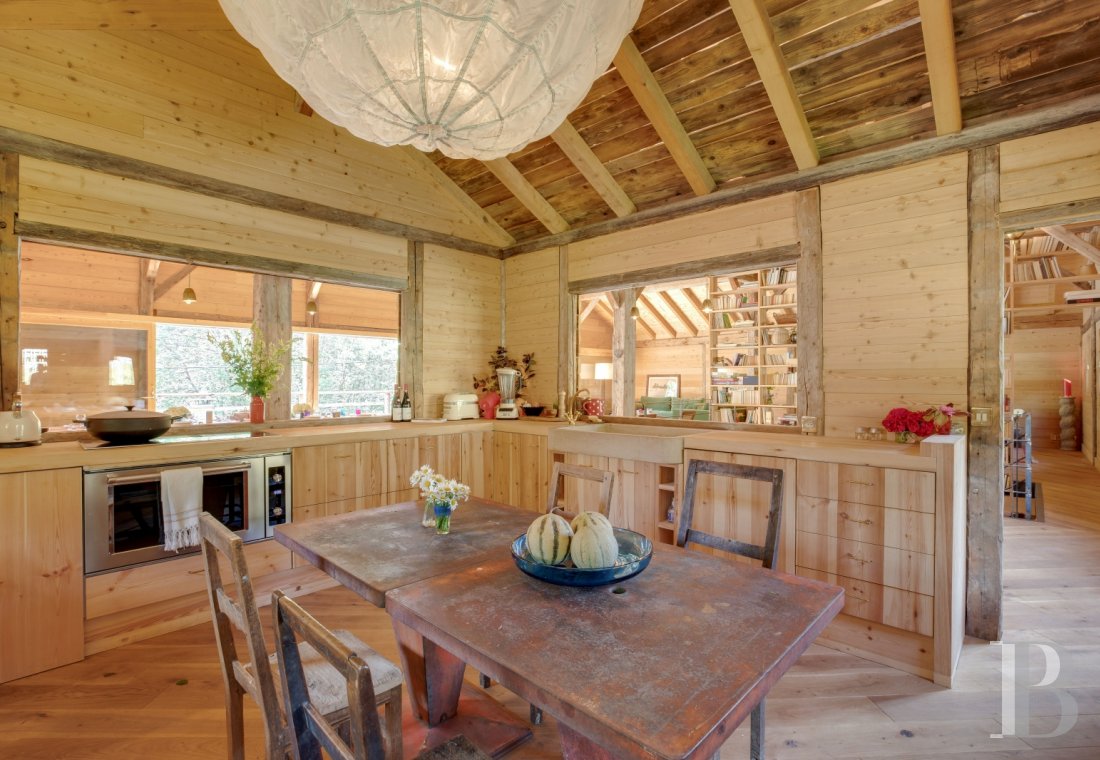 Dans la vallée de la Manche, à proximité de Morzine,  une ferme-chalet du 18e siècle pour une grande famille ou de nombreux amis - photo  n°9