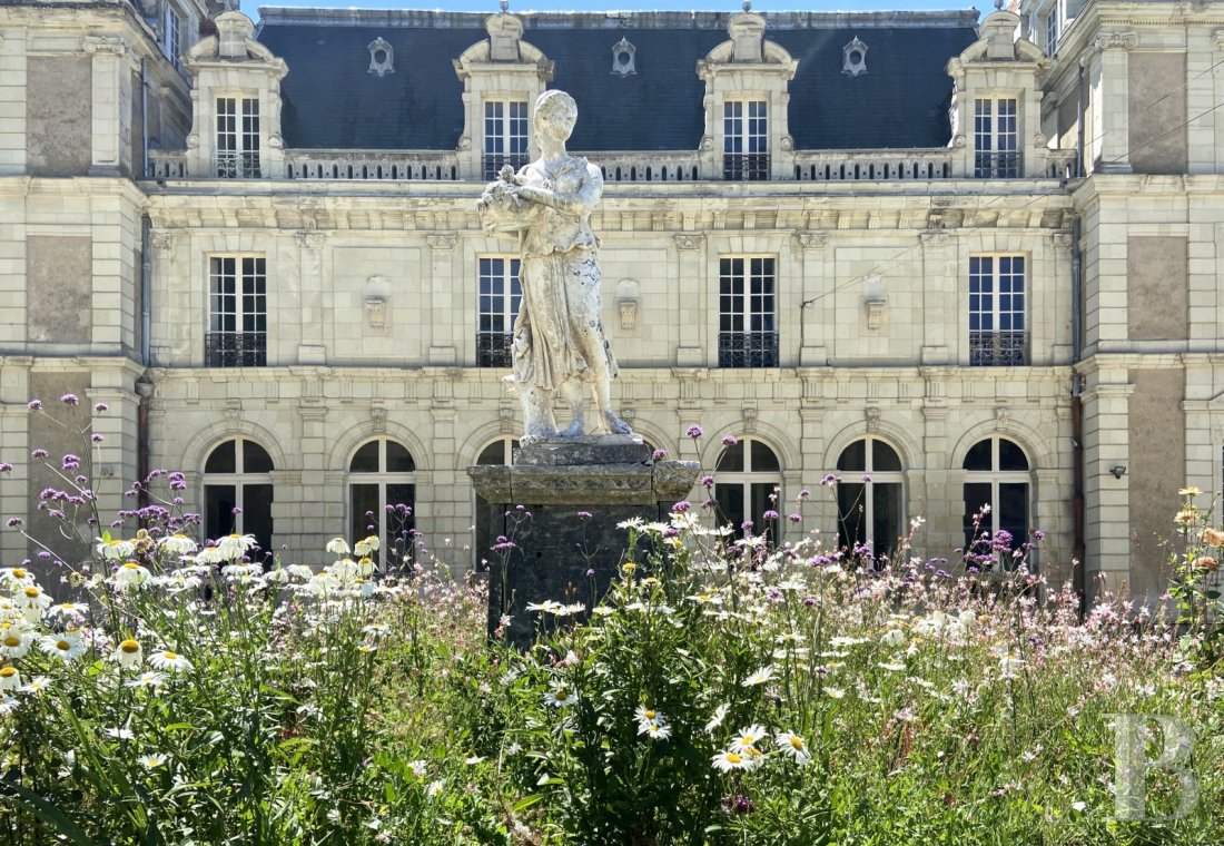Au milieu de la campagne angevine, un château et son parc inscrits dans les siècles  - photo  n°5