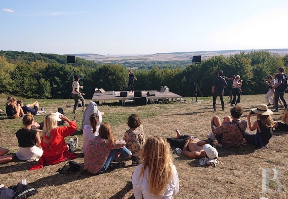 En Bourgogne, dans l’Yonne, un château du 17e siècle ouvert à tous les arts et toutes les cultures - photo  n°6