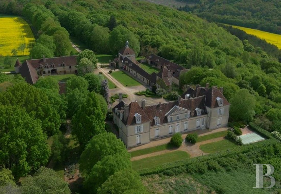 En Bourgogne, dans l’Yonne, un château du 17e siècle ouvert à tous les arts et toutes les cultures - photo  n°2