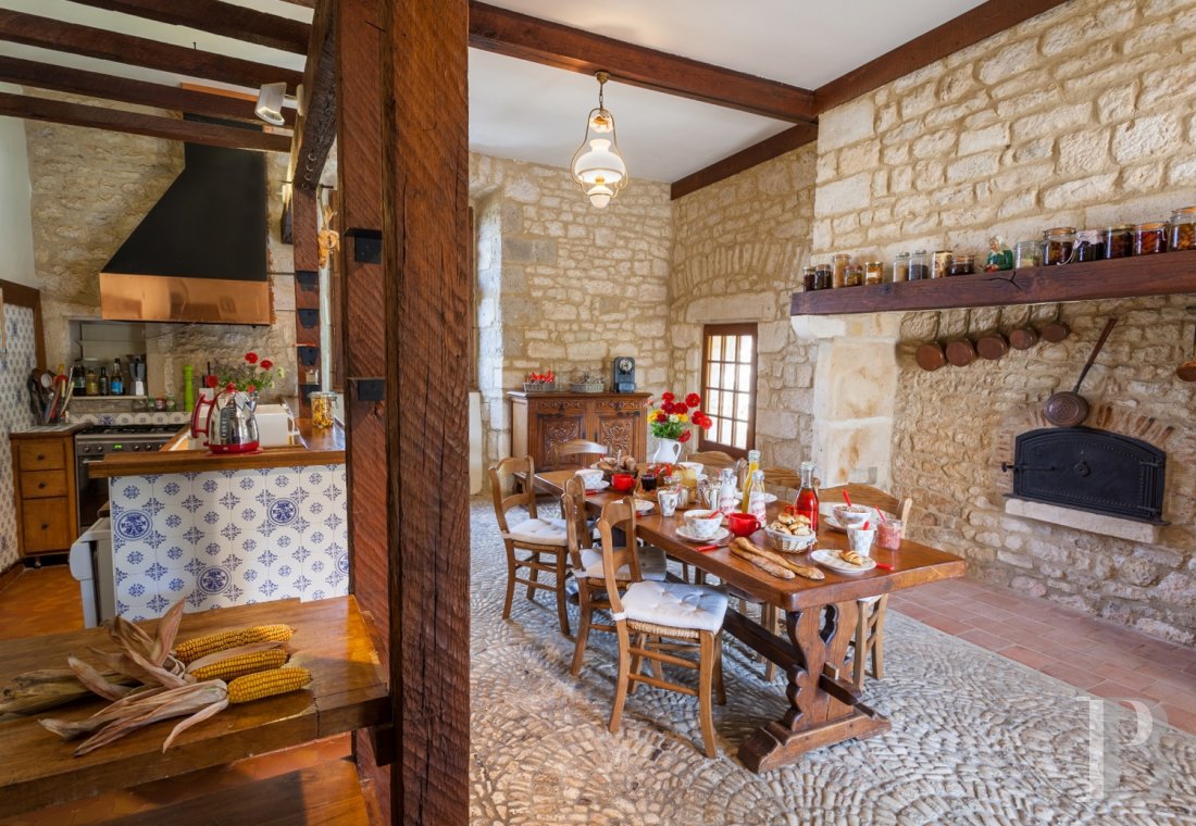 Au nord du département du Lot, un château en belvédère sur la vallée de la Dordogne - photo  n°5