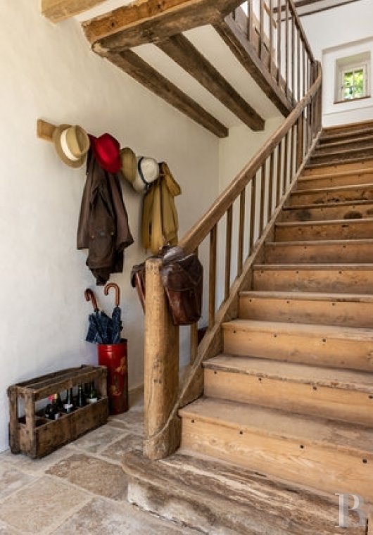 Dans l’Orne,  un majestueux château classique du 18e siècle et son ancienne maison de chef de culture  au milieu de ses terres - photo  n°40