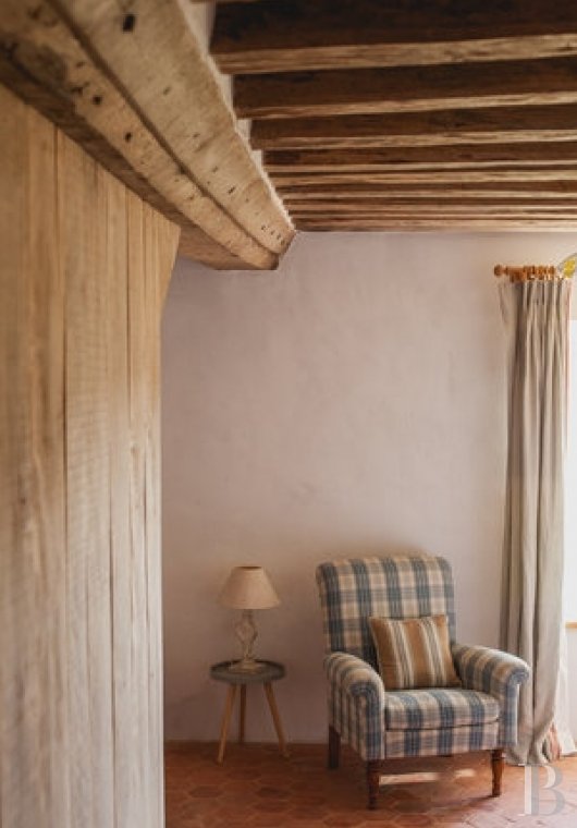 Dans l’Orne,  un majestueux château classique du 18e siècle et son ancienne maison de chef de culture  au milieu de ses terres - photo  n°44