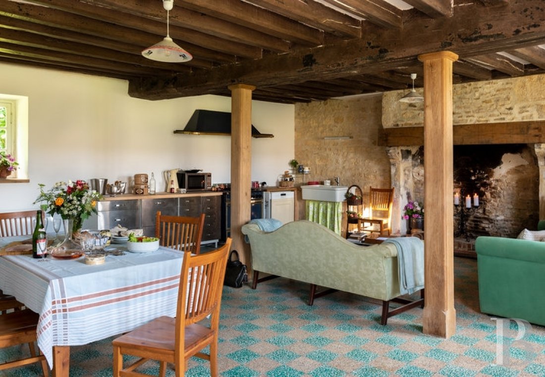 Dans l’Orne,  un majestueux château classique du 18e siècle et son ancienne maison de chef de culture  au milieu de ses terres - photo  n°37