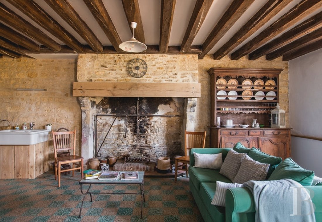 Dans l’Orne,  un majestueux château classique du 18e siècle et son ancienne maison de chef de culture  au milieu de ses terres - photo  n°36