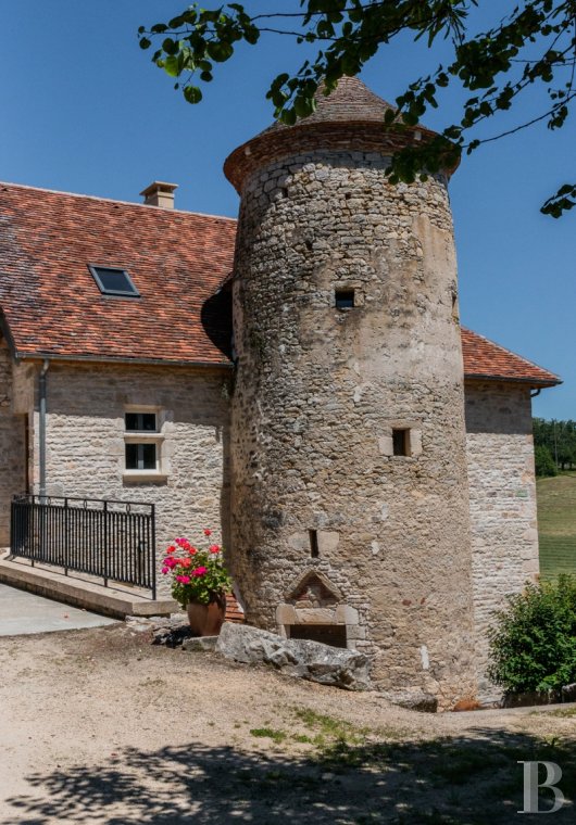 Au cœur du Haut-Quercy, dans la vallée de la Dordogne, une demeure fortifiée et ses nombreux gîtes - photo  n°11