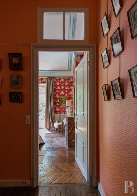 Dans le Calvados, au sud-est de Caen,  un château classique du 18e siècle tout en couleurs - photo  n°17