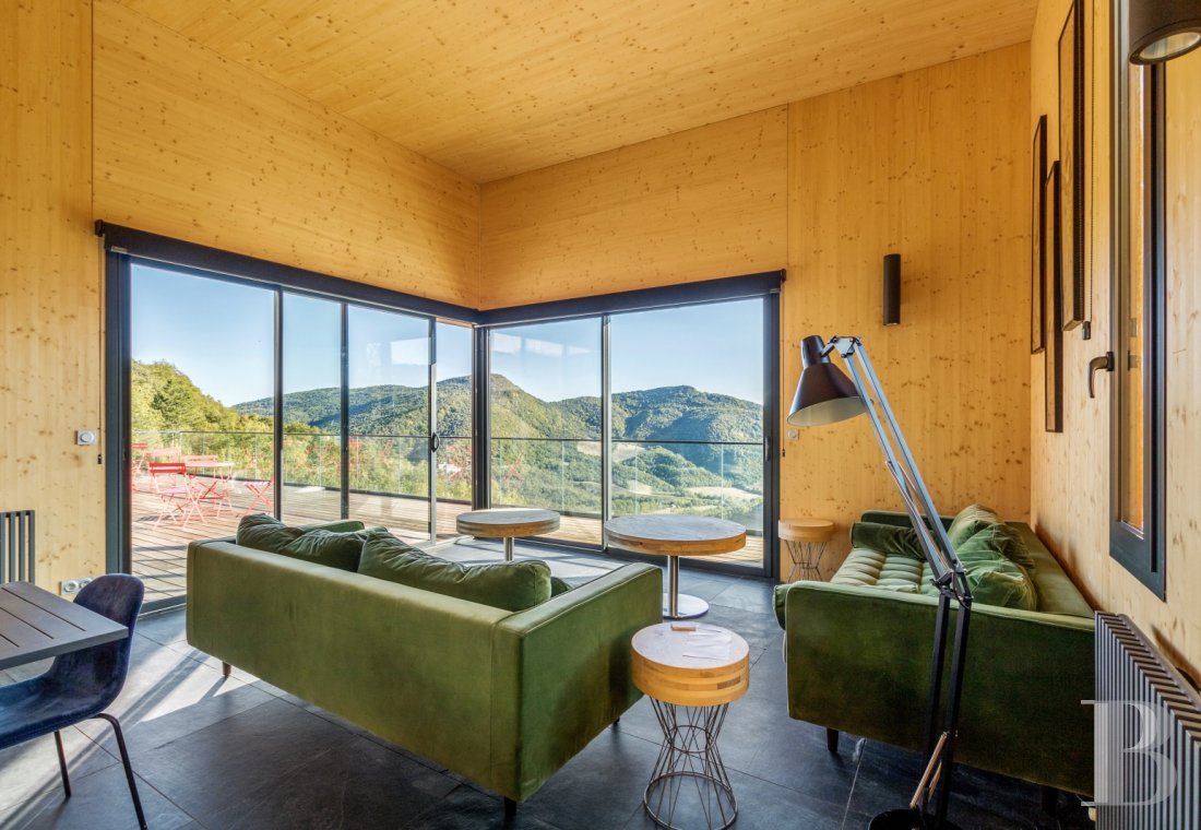 En Drôme provençale, au milieu des montagnes, un hameau du 18e siècle à l'esprit contemporain - photo  n°14