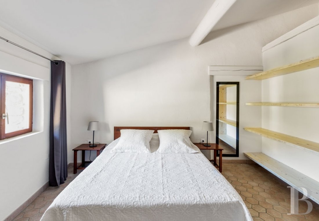 En Drôme provençale, au milieu des montagnes, un hameau du 18e siècle à l'esprit contemporain - photo  n°16