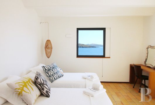 À Cadaques, dans le Parc naturel de Cap de Creus, une impressionnante maison de Peter Harnden, architecte des années 60 - photo  n°15