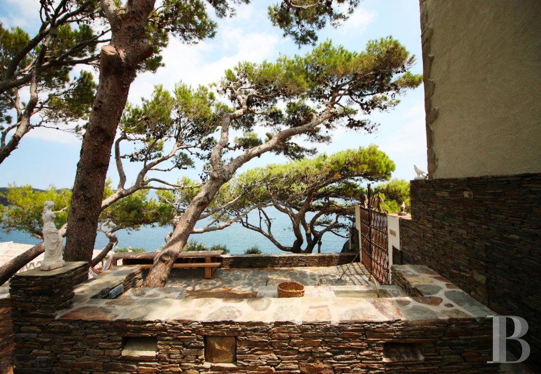 À Cadaques, dans le Parc naturel de Cap de Creus, une impressionnante maison de Peter Harnden, architecte des années 60 - photo  n°28