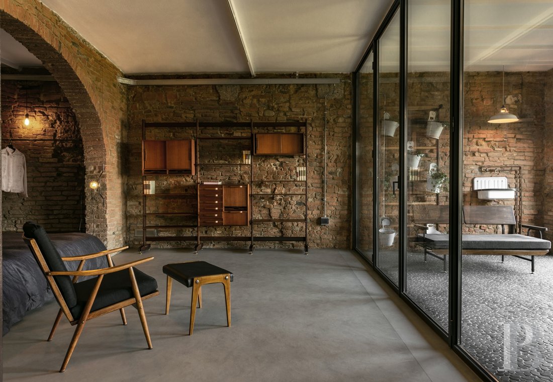 À San Miniato, à mi-chemin entre Florence et Pise, un vaste appartement sur deux niveaux dans un palais du 16e siècle - photo  n°2
