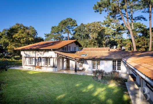 À Hossegor, dans les Landes, une villa d’architecte de style basco-landais - photo  n°3