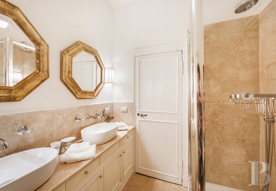 À Rome, tout près de la place Navone,  un appartement dans un palazzo du 16e siècle - photo  n°12