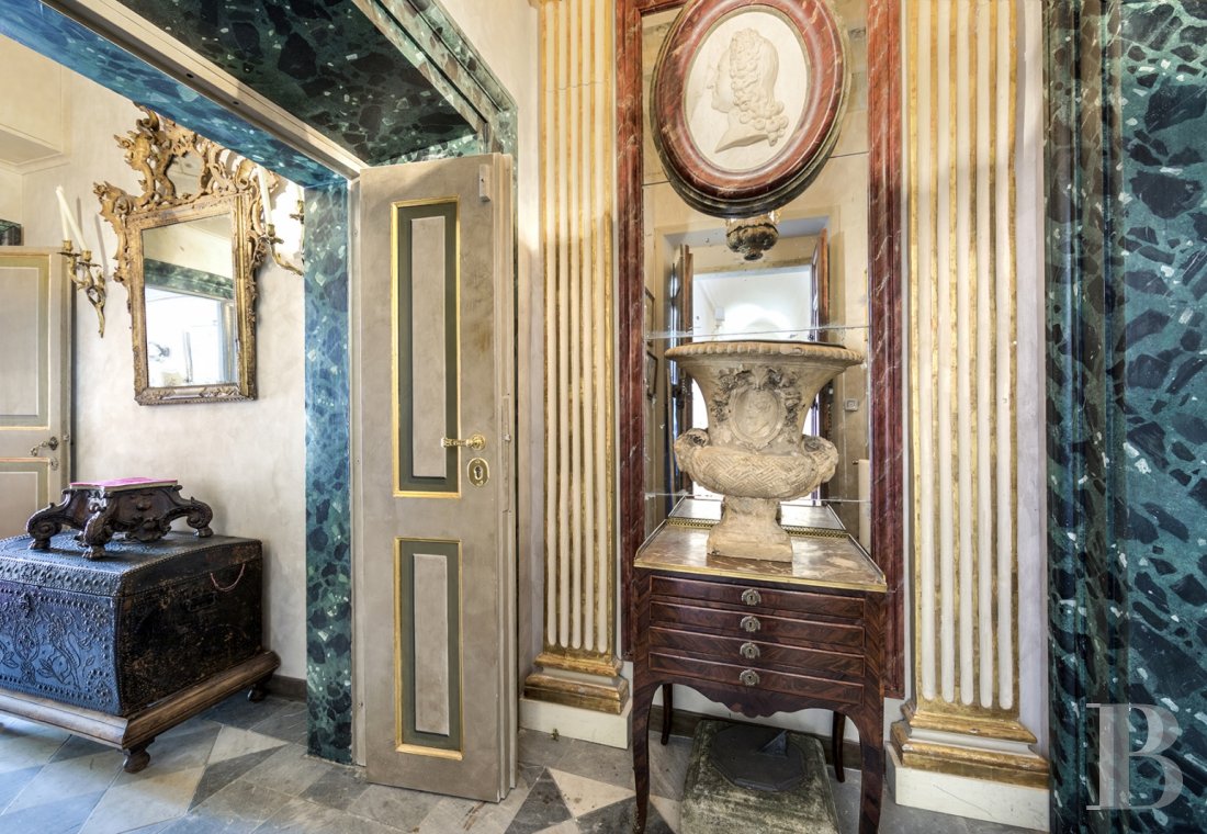 À Rome, tout près de la place Navone,  un appartement dans un palazzo du 16e siècle - photo  n°5